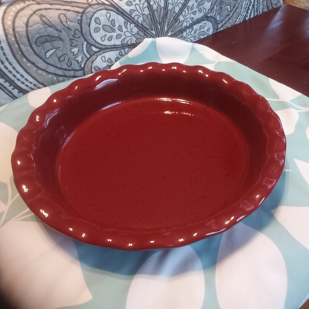 Oven Stonewear Pie Dish